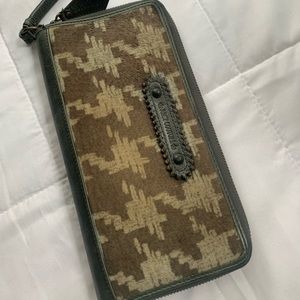 Juicy Couture wristlet wallet